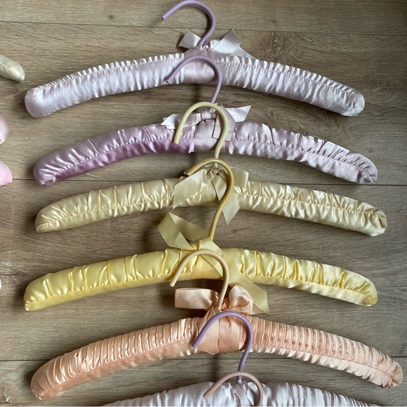 Vintage satin padded hanger lot 19 pieces variety of colours - Picture 3 of 6